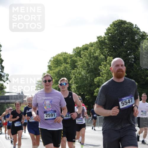 29.06.2025 - hella hamburg halbmarathon Jannik Wohlers http://msf.ph/oto/8268623 29.06.2025 10:01:12 Lombardsbrücke 1184, 1329, 1464, 1653, 1722, 1724, 1729, 1940, 2167, 2591, 2806, 2957, 3039, 3199, 3425, 3663, 4322, 4663, 5547, 5570, 5602, 5603, 5675, 6087, 6281, 6302, 6921, 7287, 8030, 8191, 8392, 8578, 8691, 8822, 8926, 10281, 10301, 10915, 11043, 12475, 12734, 12736, 13528, 13551, 13796, 14026, 14175, 14176, 14375, 14867, 15093, 15550, 16063, 16367, 16395, 16424, 16426, 16754, 16909, 17017, 17140, 17441, 17810, 18232, 18290, 18555, 18716, 18717, 18739, 18899, 18954, 19160 meine-sportfotos.de