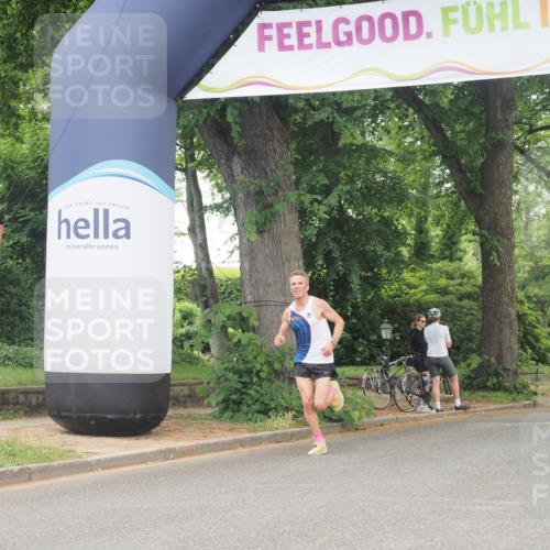 29.06.2025 - hella hamburg halbmarathon KatJ http://msf.ph/oto/8268681 29.06.2025 10:07:26 Zwischen KM18-KM19  meine-sportfotos.de