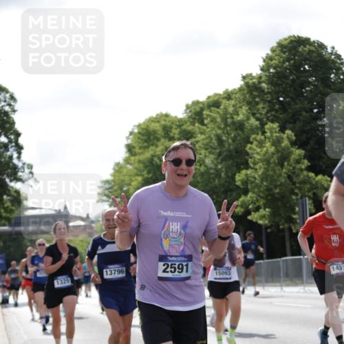 29.06.2025 - hella hamburg halbmarathon Jannik Wohlers http://msf.ph/oto/8268685 29.06.2025 10:01:12 Lombardsbrücke 1184, 1329, 1464, 1653, 1722, 1724, 1729, 1940, 2167, 2591, 2806, 2957, 3039, 3199, 3425, 3663, 4322, 4663, 5547, 5570, 5602, 5603, 5675, 6087, 6281, 6302, 6921, 7287, 8030, 8191, 8392, 8578, 8691, 8822, 8926, 10281, 10301, 10915, 11043, 12475, 12734, 12736, 13528, 13551, 13796, 14026, 14175, 14176, 14375, 14867, 15093, 15550, 16063, 16367, 16395, 16424, 16426, 16754, 16909, 17017, 17140, 17441, 17810, 18232, 18290, 18555, 18716, 18717, 18739, 18899, 18954, 19160 meine-sportfotos.de