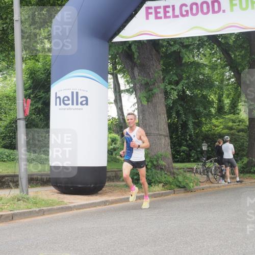 29.06.2025 - hella hamburg halbmarathon KatJ http://msf.ph/oto/8268730 29.06.2025 10:07:26 Zwischen KM18-KM19  meine-sportfotos.de