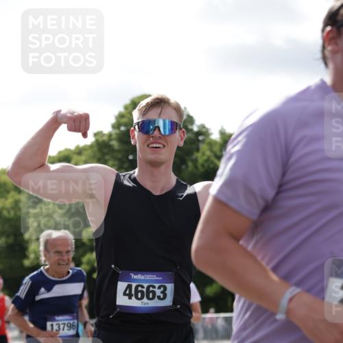 29.06.2025 - hella hamburg halbmarathon Jannik Wohlers http://msf.ph/oto/8268754 29.06.2025 10:01:14 Lombardsbrücke 1184, 1329, 1464, 1653, 1722, 1724, 1729, 1881, 1940, 2167, 2591, 2806, 2957, 3039, 3199, 3663, 4322, 4663, 5547, 5570, 5602, 5603, 6281, 6302, 6921, 8030, 8191, 8392, 8578, 8691, 8822, 8926, 10281, 10301, 10915, 11043, 12475, 12734, 12736, 13528, 13551, 13796, 14026, 14175, 14176, 14375, 15093, 16063, 16367, 16395, 16424, 16426, 16754, 16909, 17017, 17140, 17441, 17670, 17810, 18232, 18290, 18555, 18716, 18717, 18739, 18899, 18954, 19160 meine-sportfotos.de