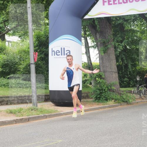 29.06.2025 - hella hamburg halbmarathon KatJ http://msf.ph/oto/8268827 29.06.2025 10:07:27 Zwischen KM18-KM19  meine-sportfotos.de