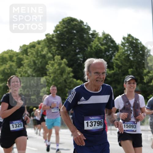 29.06.2025 - hella hamburg halbmarathon Jannik Wohlers http://msf.ph/oto/8268878 29.06.2025 10:01:14 Lombardsbrücke 1184, 1329, 1464, 1653, 1722, 1724, 1729, 1881, 1940, 2167, 2591, 2806, 2957, 3039, 3199, 3663, 4322, 4663, 5547, 5570, 5602, 5603, 6281, 6302, 6921, 8030, 8191, 8392, 8578, 8691, 8822, 8926, 10281, 10301, 10915, 11043, 12475, 12734, 12736, 13528, 13551, 13796, 14026, 14175, 14176, 14375, 15093, 16063, 16367, 16395, 16424, 16426, 16754, 16909, 17017, 17140, 17441, 17670, 17810, 18232, 18290, 18555, 18716, 18717, 18739, 18899, 18954, 19160 meine-sportfotos.de