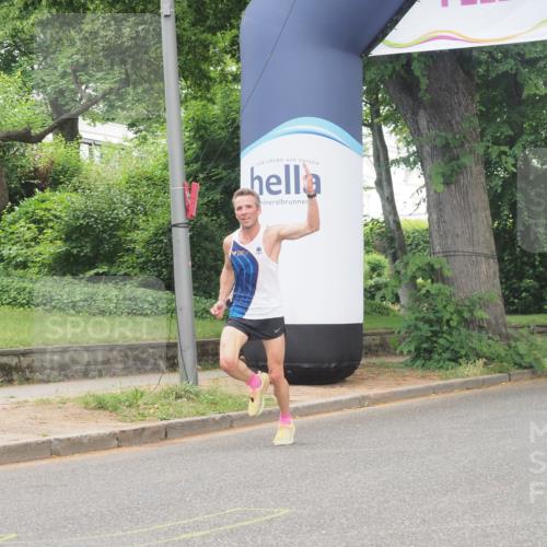 29.06.2025 - hella hamburg halbmarathon KatJ http://msf.ph/oto/8268893 29.06.2025 10:07:27 Zwischen KM18-KM19  meine-sportfotos.de