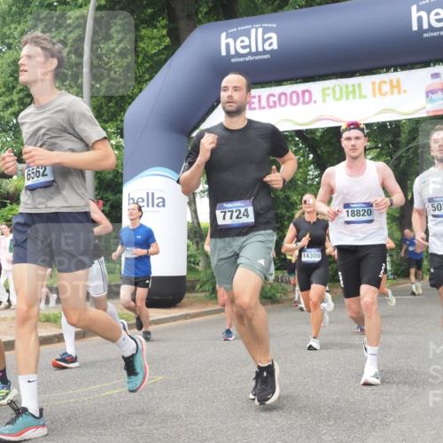 29.06.2025 - hella hamburg halbmarathon KatJ http://msf.ph/oto/8268994 29.06.2025 10:39:31 Zwischen KM18-KM19 2364, 2396, 3426, 4558, 4814, 4839, 5032, 5116, 5482, 5607, 6562, 6657, 7724, 7732, 8661, 8710, 8720 meine-sportfotos.de