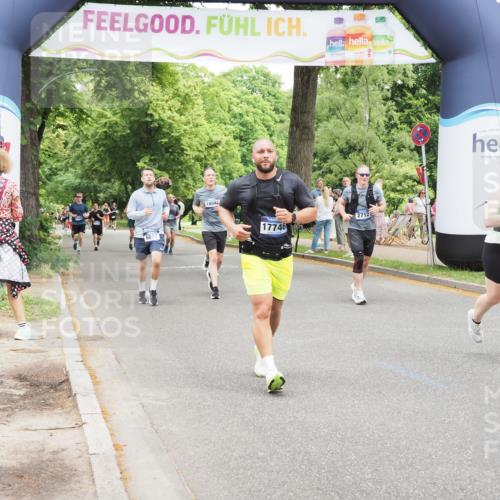 29.06.2025 - hella hamburg halbmarathon MichiJ http://msf.ph/oto/8269039 29.06.2025 10:55:22 Zwischen KM18-KM19 2712, 4032, 6822, 9253, 9886, 13331, 14060, 17113, 17746, 18236, 18239, 18555 meine-sportfotos.de
