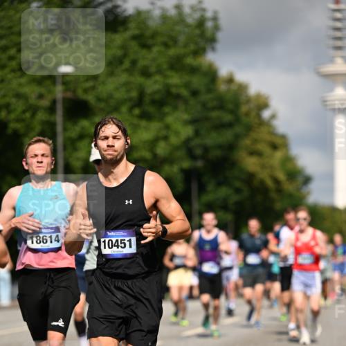29.06.2025 - hella hamburg halbmarathon Dr. Thomas Lammeyer http://msf.ph/oto/8269072 29.06.2025 09:52:29 Kennedybrücke 1042, 1571, 1600, 2262, 2797, 3547, 4062, 4381, 5003, 6037, 6047, 7310, 7482, 7981, 8002, 8121, 9640, 9643, 10190, 10369, 10451, 10738, 10877, 11106, 11423 meine-sportfotos.de