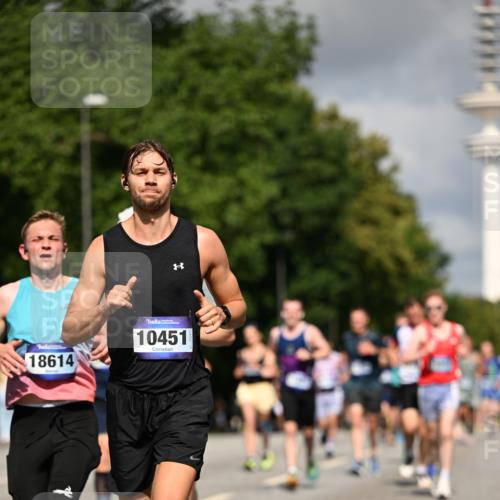 29.06.2025 - hella hamburg halbmarathon Dr. Thomas Lammeyer http://msf.ph/oto/8269083 29.06.2025 09:52:29 Kennedybrücke 1042, 1571, 1600, 2262, 2797, 3547, 4062, 4381, 5003, 6037, 6047, 7310, 7482, 7981, 8002, 8121, 9640, 9643, 10190, 10369, 10451, 10738, 10877, 11106, 11423 meine-sportfotos.de