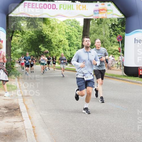 29.06.2025 - hella hamburg halbmarathon MichiJ http://msf.ph/oto/8269110 29.06.2025 10:55:24 Zwischen KM18-KM19 2712, 4032, 6822, 8147, 9253, 9886, 17113, 17746, 18042, 18236, 18555 meine-sportfotos.de