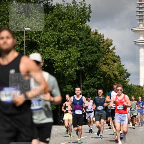 29.06.2025 - hella hamburg halbmarathon Dr. Thomas Lammeyer http://msf.ph/oto/8269112 29.06.2025 09:52:30 Kennedybrücke 1042, 1571, 1600, 2262, 2797, 3547, 4062, 4381, 5003, 5124, 6037, 6047, 7310, 7482, 7981, 8002, 8121, 9640, 9643, 10190, 10369, 10451, 10738, 10877, 11106, 11423 meine-sportfotos.de