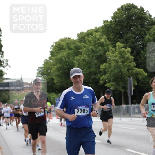 29.06.2025 - hella hamburg halbmarathon Jannik Wohlers http://msf.ph/oto/8269155 29.06.2025 10:33:46 Lombardsbrücke 1672, 1705, 1787, 2265, 2464, 2496, 2526, 2801, 2933, 3145, 3829, 3848, 4807, 4824, 4826, 5561, 5584, 6105, 7324, 7329, 8277, 8349, 8965, 10360, 10800, 11432, 11642, 11668, 12165, 12330, 12896, 13401, 13437, 13485, 14047, 14058, 14854, 14855, 14873, 14919, 15792, 15793, 15845, 15983, 16115, 16578, 17105, 17440, 17650, 17789, 17953, 18044, 19145, 19164 meine-sportfotos.de