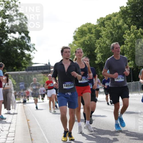 29.06.2025 - hella hamburg halbmarathon Jannik Wohlers http://msf.ph/oto/8269168 29.06.2025 10:01:18 Lombardsbrücke 1184, 1329, 1464, 1653, 1722, 1724, 1729, 1881, 1940, 2167, 2591, 2806, 2957, 3039, 3199, 4322, 4328, 4663, 5547, 5570, 5602, 5603, 6281, 6302, 6921, 8392, 8578, 8822, 8926, 9230, 10281, 10301, 10882, 10915, 11043, 11771, 11808, 12734, 12736, 13528, 13796, 14026, 14175, 14176, 14375, 15093, 16063, 16424, 16426, 16909, 17017, 17136, 17140, 17441, 17670, 17810, 18232, 18555, 18716, 18717, 18739, 18855, 18899, 18954, 19160 meine-sportfotos.de