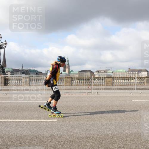 29.06.2025 - hella hamburg halbmarathon Lena Gebhardt http://msf.ph/oto/8269241 29.06.2025 09:04:44 Lombardsbrücke  meine-sportfotos.de