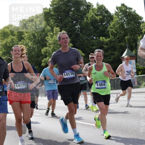 29.06.2025 - hella hamburg halbmarathon Jannik Wohlers http://msf.ph/oto/8269255 29.06.2025 10:01:19 Lombardsbrücke 1184, 1329, 1464, 1653, 1722, 1724, 1729, 1881, 1940, 2167, 2591, 2806, 2957, 3039, 3199, 4322, 4328, 4663, 5547, 5602, 5603, 6281, 6302, 6438, 6921, 8392, 8578, 8822, 8926, 9230, 10281, 10301, 10882, 10915, 11043, 11771, 11808, 12564, 12734, 12736, 13528, 13796, 14026, 14175, 14176, 14375, 15093, 16424, 16426, 16909, 17017, 17136, 17140, 17441, 17670, 17810, 18232, 18555, 18716, 18739, 18855, 18899, 18954, 19160 meine-sportfotos.de