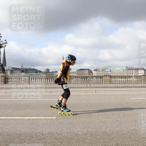 29.06.2025 - hella hamburg halbmarathon Lena Gebhardt http://msf.ph/oto/8269280 29.06.2025 09:04:44 Lombardsbrücke  meine-sportfotos.de