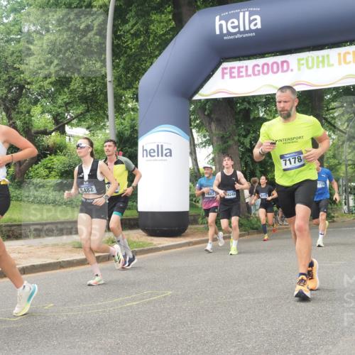 29.06.2025 - hella hamburg halbmarathon KatJ http://msf.ph/oto/8269530 29.06.2025 10:39:34 Zwischen KM18-KM19 2364, 4121, 4814, 4839, 5032, 5482, 6562, 6657, 7178, 7724, 7732, 8172, 8661, 8710, 8720 meine-sportfotos.de