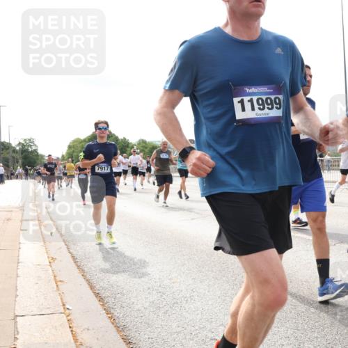 29.06.2025 - hella hamburg halbmarathon Lena Gebhardt http://msf.ph/oto/8269558 29.06.2025 10:19:54 Lombardsbrücke 7917, 6874, 11999, 12618, 1110, 1115, 1145, 1154, 1534, 1708, 2017, 2064, 2357, 2405, 2441, 2918, 2993, 2995, 3278, 3446, 3678, 4108, 4110, 4170, 4539, 4562, 4570, 4585, 4737, 4739, 4979, 5035, 5123, 5251, 5397, 5449, 5556, 5659, 5849, 5878, 6444, 6796, 6797, 6872, 6874, 6939, 7137, 7248, 7249, 7519, 7808, 7836, 7917, 8146, 8387, 8427, 8537, 8738, 9196, 9856, 10349, 10540, 10550, 10594, 10622, 10701, 11028, 11036 meine-sportfotos.de