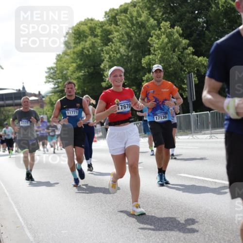 29.06.2025 - hella hamburg halbmarathon Jannik Wohlers http://msf.ph/oto/8269565 29.06.2025 10:01:22 Lombardsbrücke 1184, 1329, 1464, 1653, 1722, 1724, 1729, 1881, 1940, 2167, 2591, 2806, 2957, 3039, 4328, 4663, 5547, 5602, 5603, 5742, 6438, 6595, 6921, 8578, 8822, 8926, 9230, 10281, 10301, 10882, 10915, 11771, 11808, 12564, 12734, 12736, 12781, 13528, 13796, 14026, 14175, 14176, 14375, 15093, 16424, 16426, 16909, 17017, 17136, 17670, 17810, 18232, 18555, 18739, 18855, 18899, 18954 meine-sportfotos.de