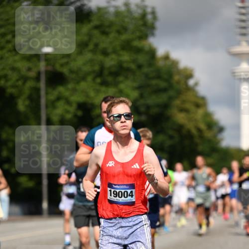 29.06.2025 - hella hamburg halbmarathon Dr. Thomas Lammeyer http://msf.ph/oto/8269740 29.06.2025 09:52:33 Kennedybrücke 1042, 1571, 1600, 2044, 2707, 2797, 2849, 3547, 4062, 5003, 5050, 5124, 6037, 6047, 7109, 7310, 7482, 7981, 8002, 9640, 9643, 10190, 10369, 10451, 10738, 10877, 11106, 11177, 11423 meine-sportfotos.de