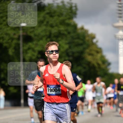 29.06.2025 - hella hamburg halbmarathon Dr. Thomas Lammeyer http://msf.ph/oto/8269781 29.06.2025 09:52:33 Kennedybrücke 1042, 1571, 1600, 2044, 2707, 2797, 2849, 3547, 4062, 5003, 5050, 5124, 6037, 6047, 7109, 7310, 7482, 7981, 8002, 9640, 9643, 10190, 10369, 10451, 10738, 10877, 11106, 11177, 11423 meine-sportfotos.de