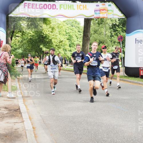 29.06.2025 - hella hamburg halbmarathon MichiJ http://msf.ph/oto/8269802 29.06.2025 10:55:38 Zwischen KM18-KM19 1071, 3154, 6217, 8263, 8632, 9075, 14868, 15697, 18176 meine-sportfotos.de