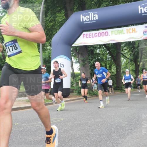 29.06.2025 - hella hamburg halbmarathon KatJ http://msf.ph/oto/8269813 29.06.2025 10:39:35 Zwischen KM18-KM19 1683, 2364, 4121, 4814, 4839, 5032, 5482, 6562, 6657, 7178, 7724, 7732, 8172, 8661, 8710 meine-sportfotos.de