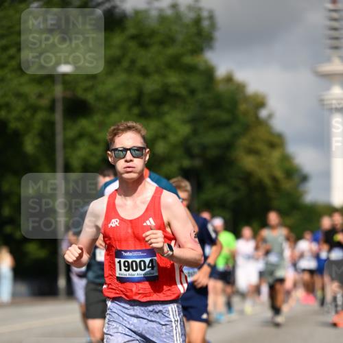 29.06.2025 - hella hamburg halbmarathon Dr. Thomas Lammeyer http://msf.ph/oto/8269818 29.06.2025 09:52:34 Kennedybrücke 1042, 1571, 1600, 2044, 2707, 2797, 2849, 3014, 3547, 5050, 5124, 6037, 6047, 7109, 7310, 7482, 7981, 8002, 9640, 9643, 9686, 10190, 10369, 10451, 10738, 10877, 11106, 11177, 11423 meine-sportfotos.de