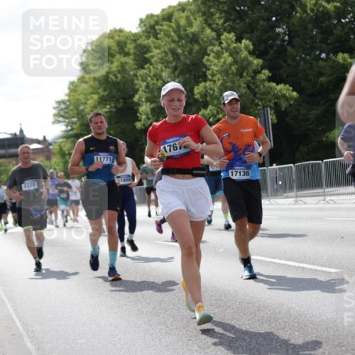 29.06.2025 - hella hamburg halbmarathon Jannik Wohlers http://msf.ph/oto/8269819 29.06.2025 10:01:22 Lombardsbrücke 1184, 1329, 1464, 1653, 1722, 1724, 1729, 1881, 1940, 2167, 2591, 2806, 2957, 3039, 4328, 4663, 5547, 5602, 5603, 5742, 6438, 6595, 6921, 8578, 8822, 8926, 9230, 10281, 10301, 10882, 10915, 11771, 11808, 12564, 12734, 12736, 12781, 13528, 13796, 14026, 14175, 14176, 14375, 15093, 16424, 16426, 16909, 17017, 17136, 17670, 17810, 18232, 18555, 18739, 18855, 18899, 18954 meine-sportfotos.de