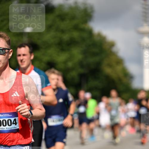 29.06.2025 - hella hamburg halbmarathon Dr. Thomas Lammeyer http://msf.ph/oto/8269912 29.06.2025 09:52:34 Kennedybrücke 1042, 1571, 1600, 2044, 2707, 2797, 2849, 3014, 3547, 5050, 5124, 6037, 6047, 7109, 7310, 7482, 7981, 8002, 9640, 9643, 9686, 10190, 10369, 10451, 10738, 10877, 11106, 11177, 11423 meine-sportfotos.de
