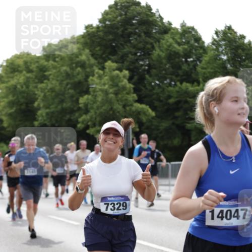 29.06.2025 - hella hamburg halbmarathon Jannik Wohlers http://msf.ph/oto/8269920 29.06.2025 10:33:50 Lombardsbrücke 1672, 2265, 2464, 2496, 2510, 2511, 2526, 2801, 2933, 3145, 3829, 3848, 4824, 4826, 5609, 6105, 6574, 7324, 7329, 8277, 8349, 8965, 10360, 10564, 11432, 11668, 12165, 12330, 12896, 13437, 13485, 13747, 14047, 14058, 14854, 14855, 14918, 14919, 15793, 15845, 15983, 16115, 16578, 17105, 17650, 17789, 17953, 18044 meine-sportfotos.de
