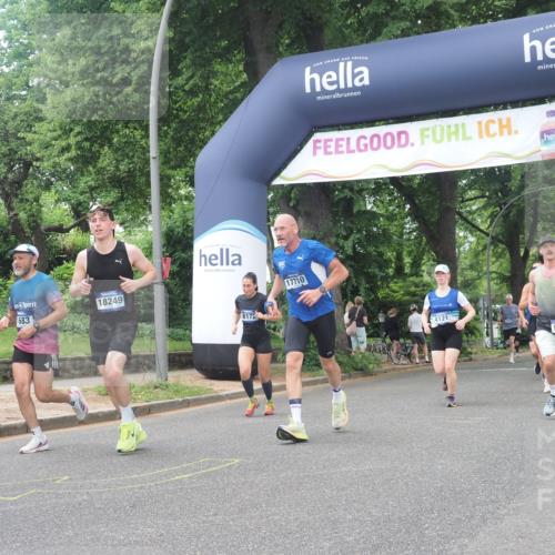 29.06.2025 - hella hamburg halbmarathon KatJ http://msf.ph/oto/8269959 29.06.2025 10:39:35 Zwischen KM18-KM19 1683, 2364, 4121, 4814, 4839, 5032, 5482, 6562, 6657, 7178, 7724, 7732, 8172, 8661, 8710 meine-sportfotos.de