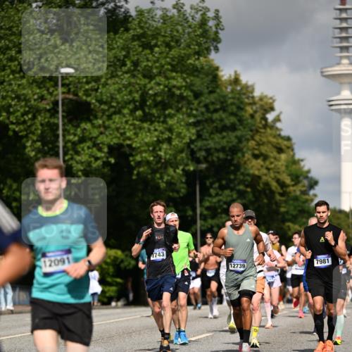 29.06.2025 - hella hamburg halbmarathon Dr. Thomas Lammeyer http://msf.ph/oto/8270013 29.06.2025 09:52:36 Kennedybrücke 1042, 1571, 1600, 2044, 2707, 2797, 2849, 3014, 5050, 5124, 6037, 6047, 6771, 7109, 7310, 7482, 7981, 9640, 9643, 9686, 10369, 10451, 10877, 11106, 11177, 11423 meine-sportfotos.de
