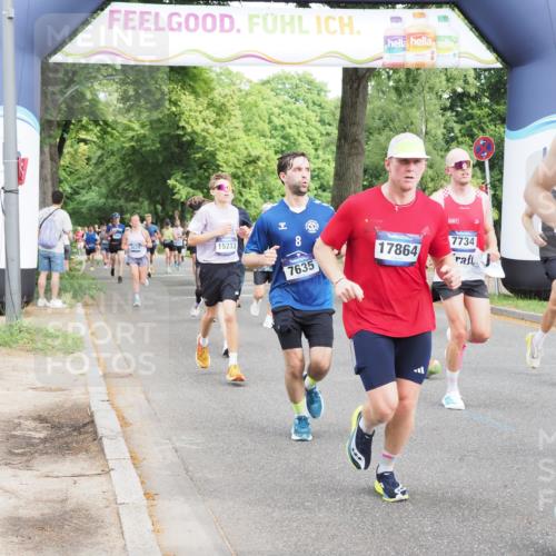 29.06.2025 - hella hamburg halbmarathon MichiJ http://msf.ph/oto/8270018 29.06.2025 10:31:11 Zwischen KM18-KM19 1353, 2233, 3116, 3697, 7448, 7635, 9371, 11907, 14201, 14210, 15233, 15301, 15921, 16626, 17363, 17733, 17864, 17911, 18274, 18449, 18632, 18920, 18987, 19090 meine-sportfotos.de