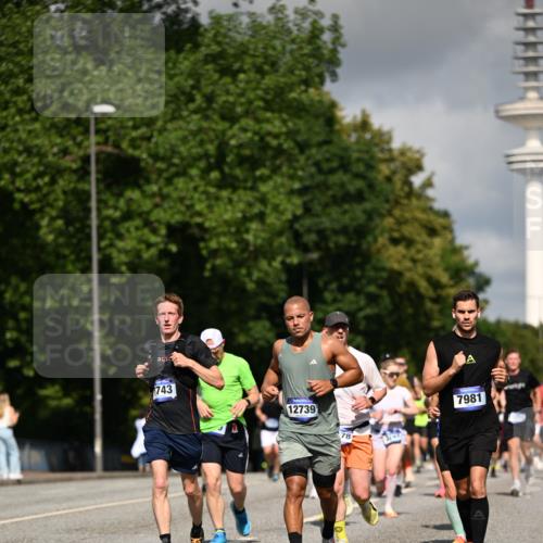 29.06.2025 - hella hamburg halbmarathon Dr. Thomas Lammeyer http://msf.ph/oto/8270073 29.06.2025 09:52:37 Kennedybrücke 1042, 1571, 1600, 2044, 2707, 2797, 2849, 3014, 5050, 5124, 6037, 6047, 6771, 7109, 7310, 7482, 7981, 9640, 9643, 9686, 10369, 10451, 10877, 11106, 11177, 11423 meine-sportfotos.de