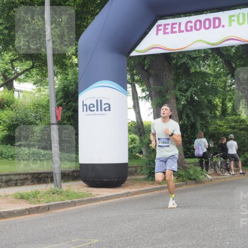 29.06.2025 - hella hamburg halbmarathon KatJ http://msf.ph/oto/8270206 29.06.2025 10:07:56 Zwischen KM18-KM19  meine-sportfotos.de