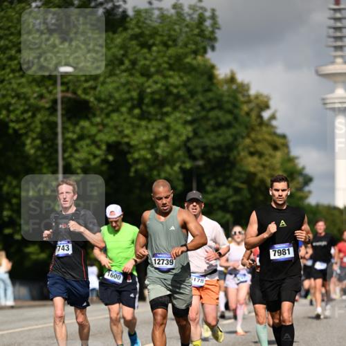 29.06.2025 - hella hamburg halbmarathon Dr. Thomas Lammeyer http://msf.ph/oto/8270235 29.06.2025 09:52:37 Kennedybrücke 1042, 1571, 1600, 2044, 2707, 2797, 2849, 3014, 5050, 5124, 6037, 6047, 6771, 7109, 7310, 7482, 7981, 9640, 9643, 9686, 10369, 10451, 10877, 11106, 11177, 11423 meine-sportfotos.de