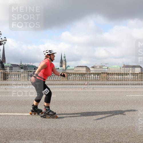 29.06.2025 - hella hamburg halbmarathon Lena Gebhardt http://msf.ph/oto/8270250 29.06.2025 09:04:49 Lombardsbrücke  meine-sportfotos.de