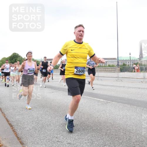 29.06.2025 - hella hamburg halbmarathon Lena Gebhardt http://msf.ph/oto/8270321 29.06.2025 10:54:18 Lombardsbrücke 2854, 14416, 2600, 5514, 1017, 1263, 1687, 1744, 1762, 1779, 1789, 1822, 1949, 2079, 2244, 2372, 2532, 2600, 2761, 2854, 3079, 3187, 3188, 3249, 3364, 3465, 3467, 3557, 3761, 3795, 3857, 4323, 4685, 4720, 4838, 4971, 5157, 5185, 5216, 5309, 5430, 5514, 5804, 5817, 5898, 5933, 5964, 5993, 6023, 6192, 6279, 6468, 6583, 6987, 6988, 7498, 7614, 7670, 7874, 7946, 7986, 8801, 8803, 8867, 8924, 9130, 9138, 9203, 9503, 9572, 10207, 11354, 11390, 11785, 12930 meine-sportfotos.de