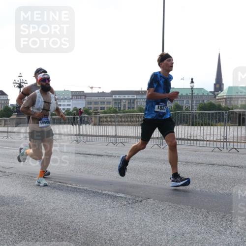 29.06.2025 - hella hamburg halbmarathon Lena Gebhardt http://msf.ph/oto/8270351 29.06.2025 09:44:52 Lombardsbrücke 3201, 16508, 1827, 1065, 1827, 2021, 2879, 3075, 3201, 3845, 3968, 4678, 5269, 5367, 6619, 7349, 8473, 8731, 10106, 10156, 10848, 11169, 11877, 12287, 12337, 12369, 12900, 13779, 13838, 13956, 14164, 14828, 15268, 15576, 15583, 15880, 16118, 16377, 16508, 16713, 16736, 17258, 17354, 17428, 18567, 18699, 19114 meine-sportfotos.de
