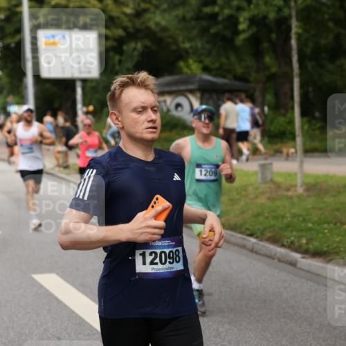 29.06.2025 - hella hamburg halbmarathon Yannick Fuchs http://msf.ph/oto/8270402 29.06.2025 10:36:57 20KM 1209, 1256, 1312, 1700, 1903, 2233, 3523, 4235, 4823, 5436, 5682, 6639, 6721, 6770, 7035, 7363, 7448, 7693, 7734, 7765, 7865, 9833, 10216, 10469, 11907, 12098, 13446, 13483, 13709, 13725, 14811, 15095, 15175, 15270, 15297, 15301, 16281, 16295, 16507, 16626, 16660, 16677, 17000, 17016, 17177, 17363, 17637, 17864, 18330, 18559, 18632, 18920 meine-sportfotos.de