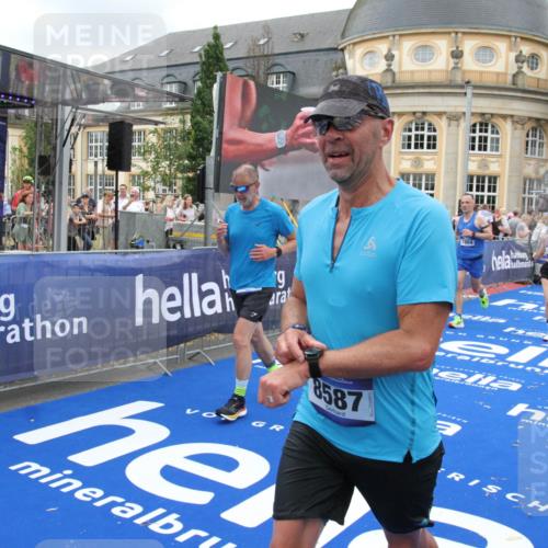 29.06.2025 - hella hamburg halbmarathon Michael Strokosch http://msf.ph/oto/8270422 29.06.2025 10:53:09 Ziel 2111, 2208, 3059, 3258, 3334, 4121, 7864, 8587, 9093, 9537, 12155, 12910, 14323, 19208 meine-sportfotos.de