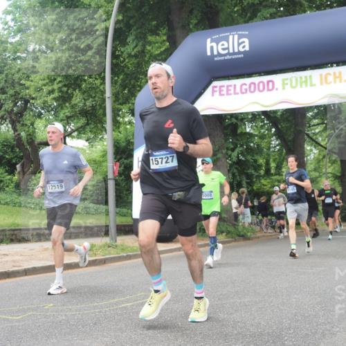 29.06.2025 - hella hamburg halbmarathon KatJ http://msf.ph/oto/8270494 29.06.2025 10:39:42 Zwischen KM18-KM19 1683, 4121, 5008 meine-sportfotos.de