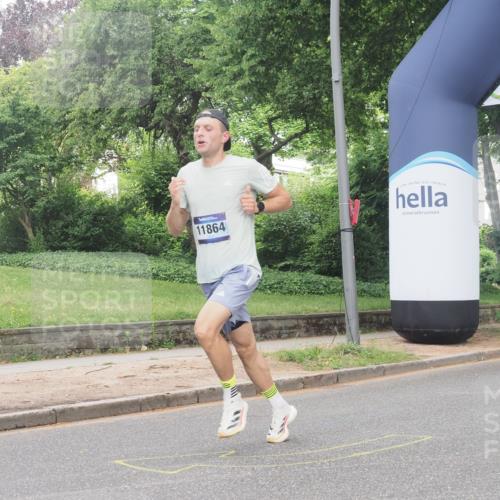 29.06.2025 - hella hamburg halbmarathon KatJ http://msf.ph/oto/8270528 29.06.2025 10:07:57 Zwischen KM18-KM19  meine-sportfotos.de
