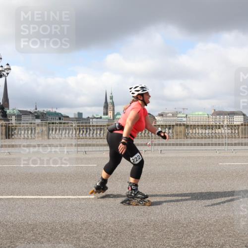 29.06.2025 - hella hamburg halbmarathon Lena Gebhardt http://msf.ph/oto/8270550 29.06.2025 09:04:49 Lombardsbrücke  meine-sportfotos.de