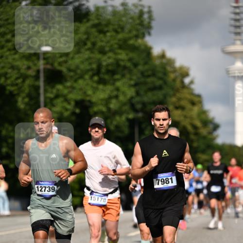 29.06.2025 - hella hamburg halbmarathon Dr. Thomas Lammeyer http://msf.ph/oto/8270777 29.06.2025 09:52:39 Kennedybrücke 1042, 1600, 2044, 2707, 2745, 2797, 2849, 3014, 5050, 5124, 6037, 6047, 6771, 7109, 7310, 7482, 7981, 9640, 9686, 10369, 10451, 10877, 11106, 11177, 11423 meine-sportfotos.de