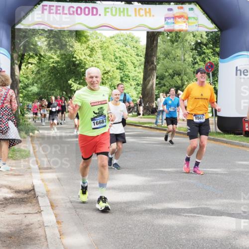 29.06.2025 - hella hamburg halbmarathon MichiJ http://msf.ph/oto/8270786 29.06.2025 10:55:48 Zwischen KM18-KM19 1610, 4453, 5166, 6026, 8256, 8563, 15369, 16687, 18189 meine-sportfotos.de