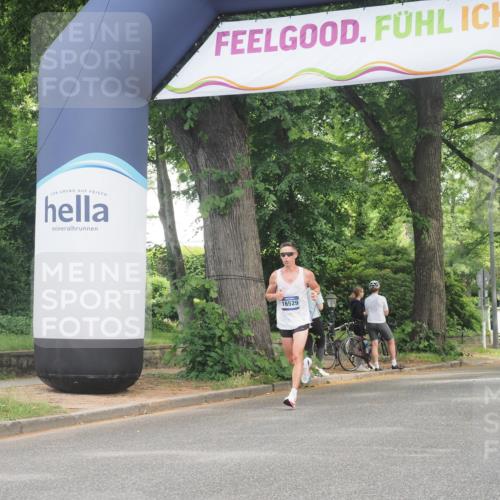 29.06.2025 - hella hamburg halbmarathon KatJ http://msf.ph/oto/8270795 29.06.2025 10:08:07 Zwischen KM18-KM19  meine-sportfotos.de