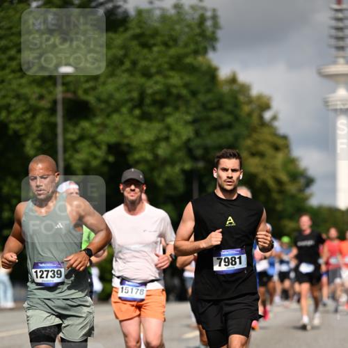 29.06.2025 - hella hamburg halbmarathon Dr. Thomas Lammeyer http://msf.ph/oto/8270801 29.06.2025 09:52:39 Kennedybrücke 1042, 1600, 2044, 2707, 2745, 2797, 2849, 3014, 5050, 5124, 6037, 6047, 6771, 7109, 7310, 7482, 7981, 9640, 9686, 10369, 10451, 10877, 11106, 11177, 11423 meine-sportfotos.de