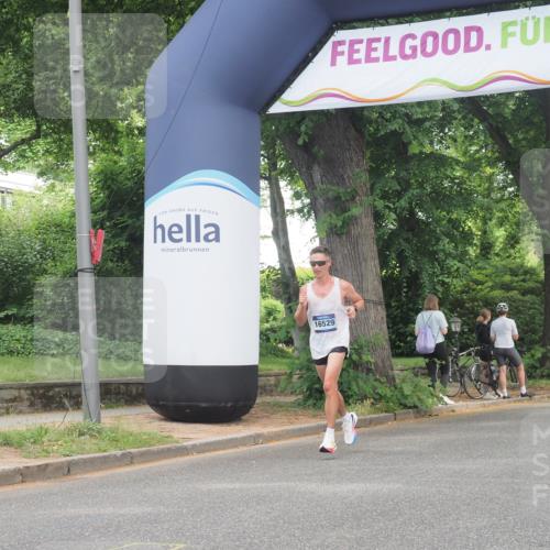 29.06.2025 - hella hamburg halbmarathon KatJ http://msf.ph/oto/8270847 29.06.2025 10:08:07 Zwischen KM18-KM19  meine-sportfotos.de