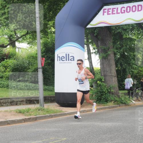 29.06.2025 - hella hamburg halbmarathon KatJ http://msf.ph/oto/8270890 29.06.2025 10:08:08 Zwischen KM18-KM19  meine-sportfotos.de